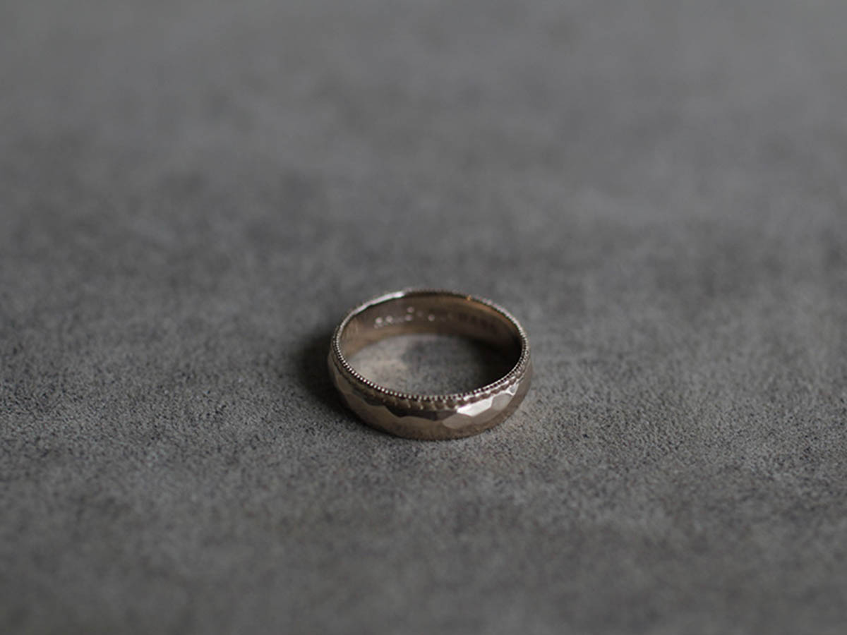 アンティークゴールドの結婚指輪